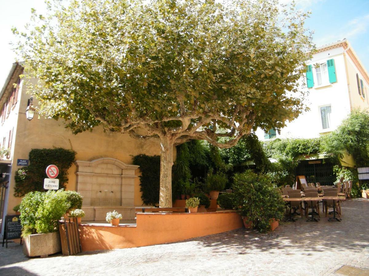 Appartamento Les 12 Sables Le Lavandou Esterno foto